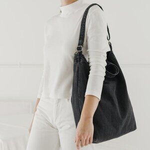 BAGGU DUCK BAG BLACK — Shoulder Sling Hobo Messenger Tote Clutch 3 way bag